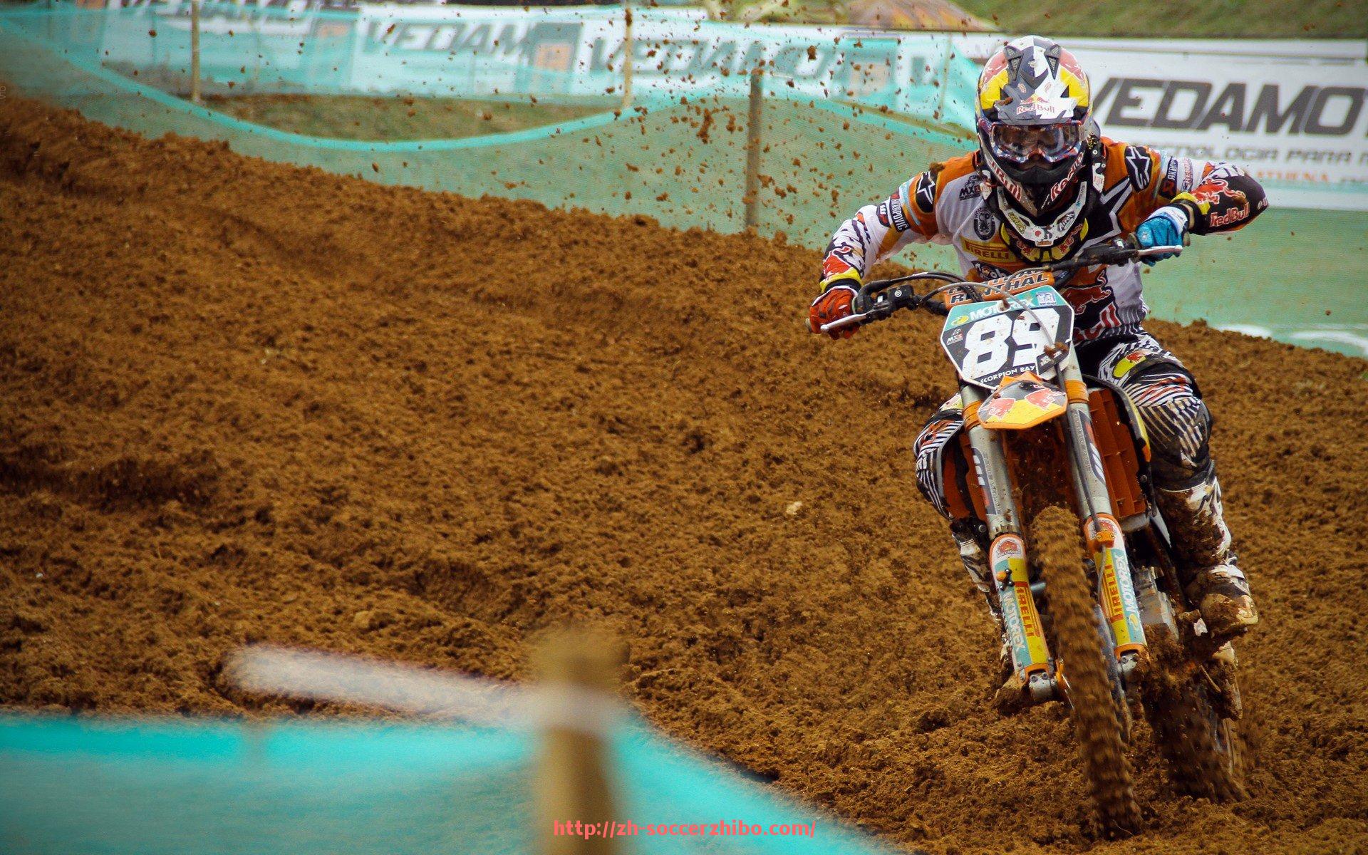 足球直播-球员换人对比赛节奏的影响：世俱杯历届比赛策略回顾